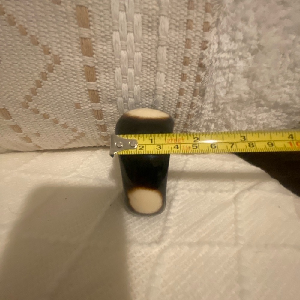 Acrylic Bone Look Black and Cream Bangle - Picture 6 of 7